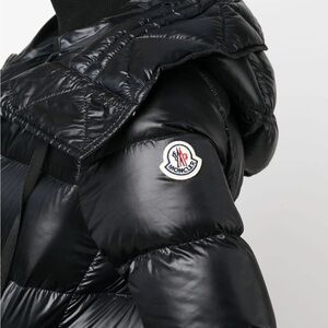 Moncler Women's Shiny Black Suyen Puffer Coat brand new with tags